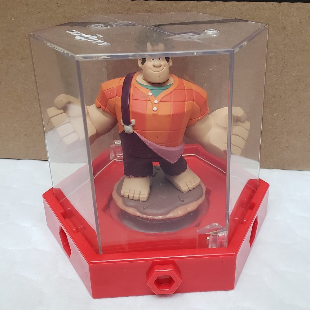 Disney Infinity Wreck It Ralph Figure With Display Case